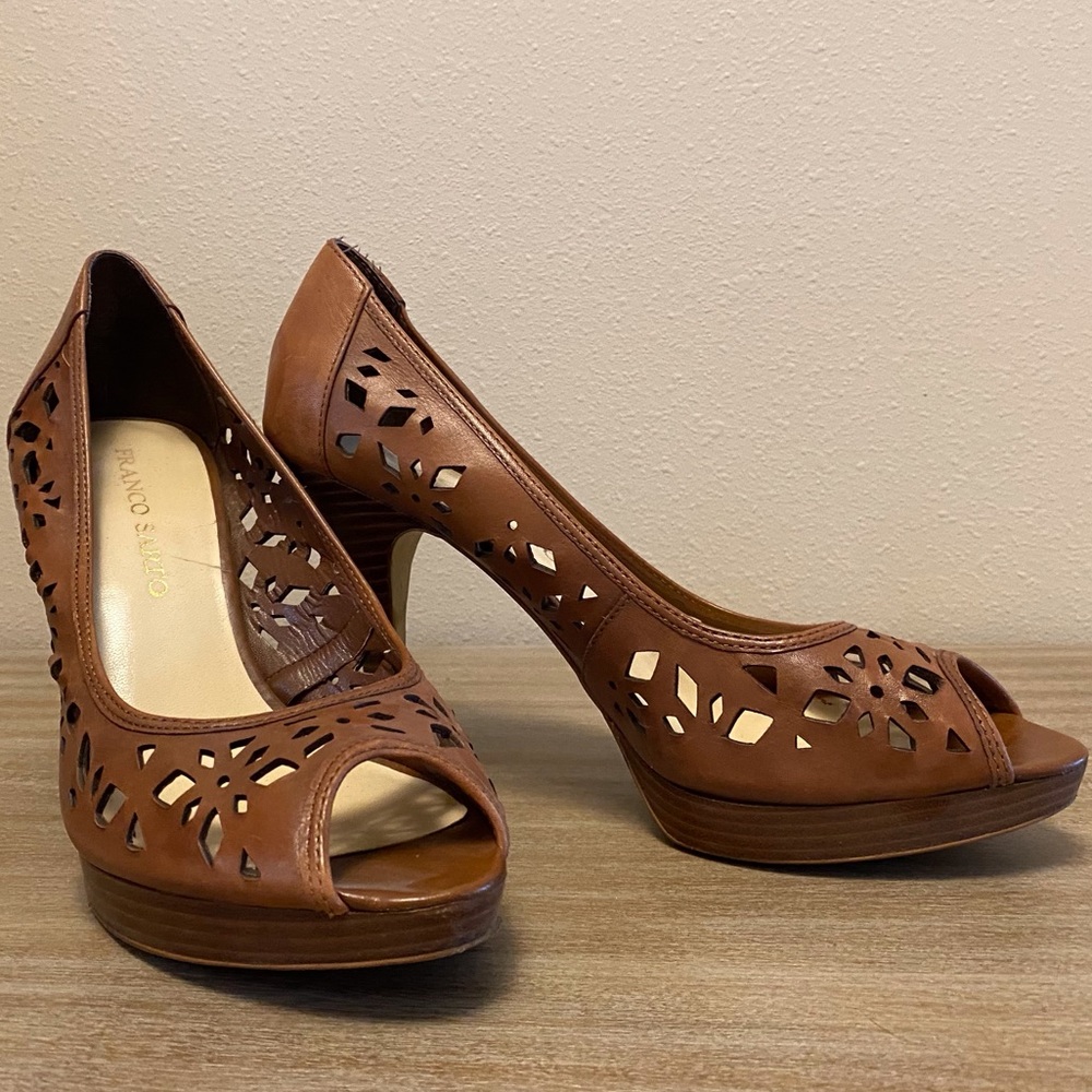 Franco Sarto Cutout Peep Toe Pump Women’s Size 9.5